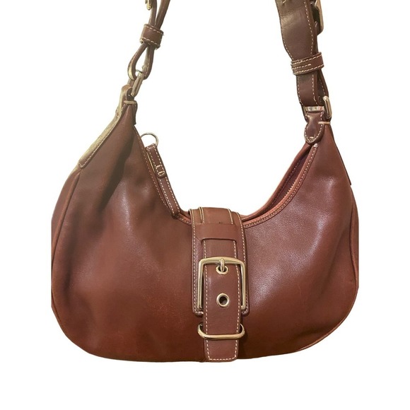 Coach Mahogany Crescent Shoulder bag glove tanned leather like new.